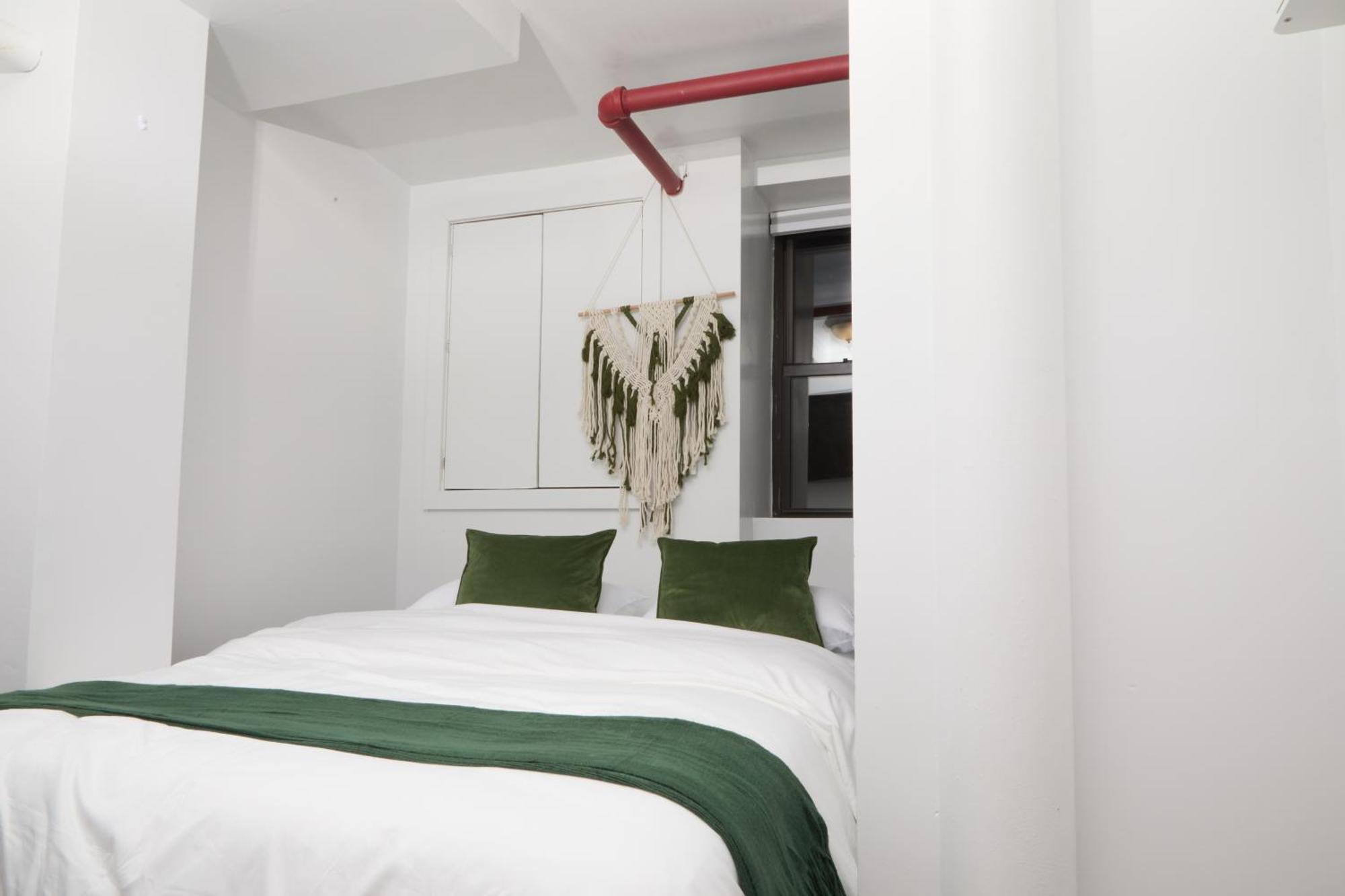 ניו יורק Comfy Guest House In Hell'S Kitchen מראה חיצוני תמונה